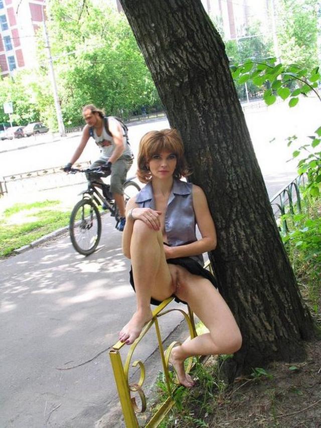 Отчаянные домохозяйки готовы трахаться везде и во всех позах 8 фотка