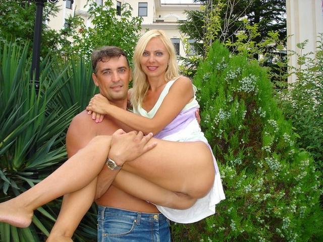 Маму Аллу хорошенько поимели на даче раком 2 фотка