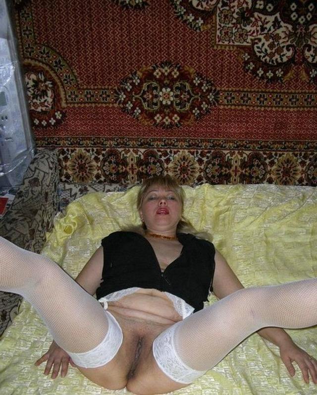 Откровенные зрелые дамочки показывают свои влагалища и голые сиськи 5 фотка