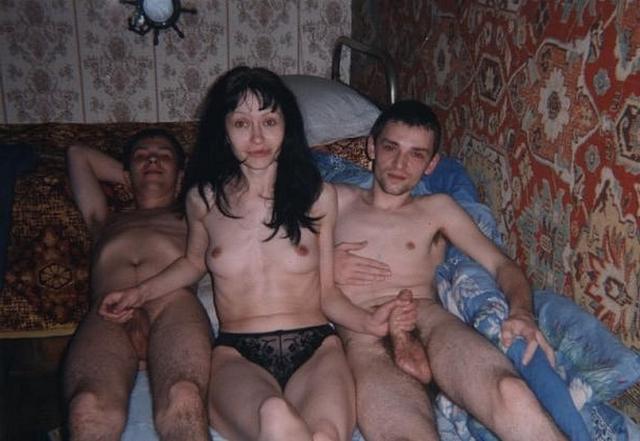Секс втроём в селе это норма для рабочих девах 11 фотка