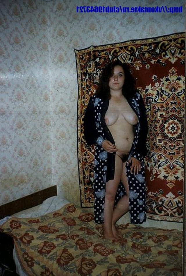 В девяностых дамочки также жаждали члены в свои голые дырки 9 фотка
